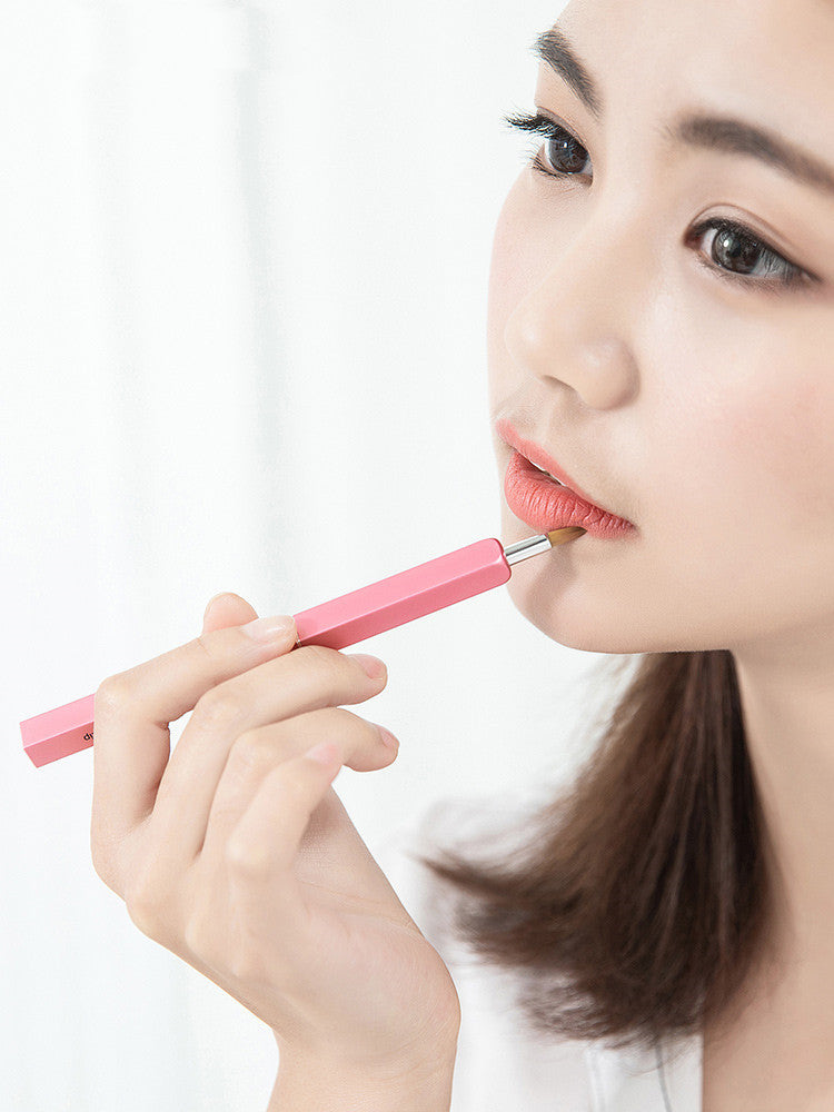 Mint Bear Retractable Portable Lip Brush Rose Fiber Hair Lipstick Brush